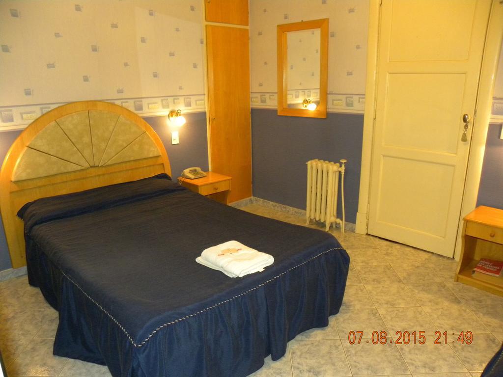 בואנוס איירס Hotel Central Cordoba חדר תמונה
